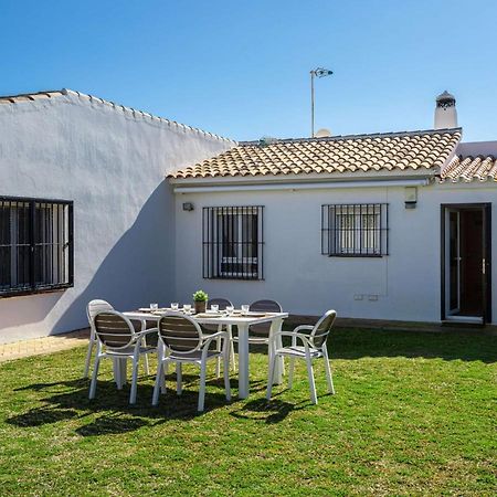 Charming Villa On The Seafront ماربيا المظهر الخارجي الصورة