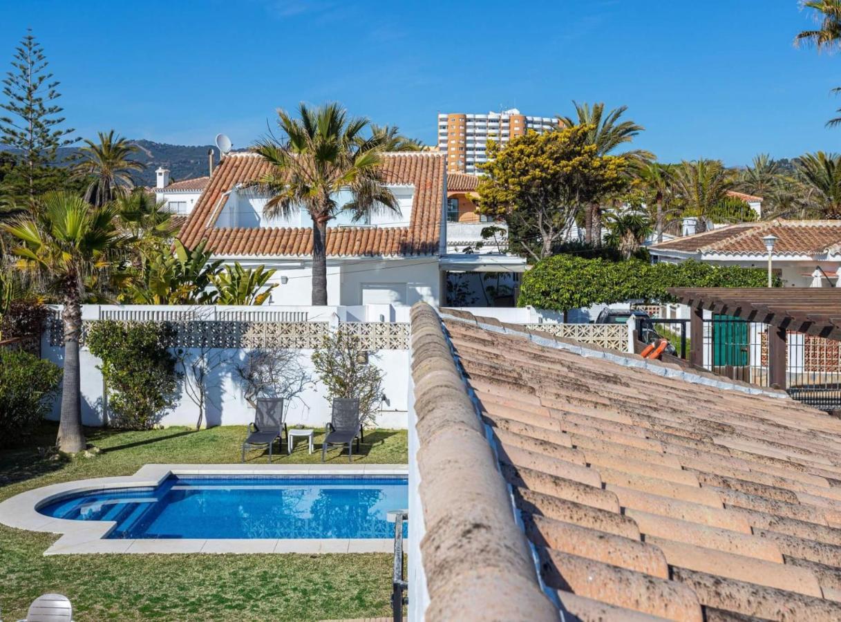 Charming Villa On The Seafront ماربيا المظهر الخارجي الصورة